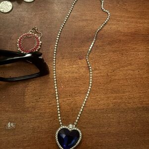 Elegant Blue Heart Pendant Necklace